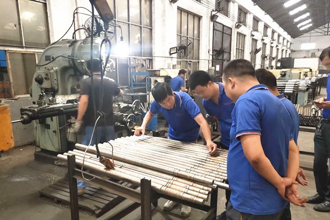 鄭州市神龍泵業(yè)有限公司每周對(duì)各個(gè)工序進(jìn)行質(zhì)量監(jiān)督檢驗(yàn)的現(xiàn)場(chǎng)。